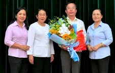 Đồng chí Trần Thế Thuận giữ chức vụ Chánh Văn phòng Thành ủy TP Hồ Chí Minh