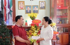Đoàn đại biểu TP Hồ Chí Minh thăm gia đình cố Linh mục Nguyễn Công Danh