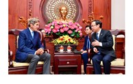  Bí thư Thành ủy TP Hồ Chí Minh tiếp Đặc phái viên của Tổng thống Hoa Kỳ về biến đổi khí hậu