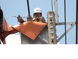 Công nhân ngành Điện TP nỗ lực đảm bảo nguồn điện an toàn, ổn định những ngày nắng nóng