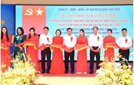 Gắn biển 6 công trình văn hóa - xã hội chào mừng 20 năm thành lập quận Long Biên