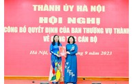 Lãnh đạo thành phố Hà Nội trao quyết định về công tác cán bộ