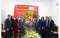 Lãnh đạo Thành phố Hà Nội chúc mừng hai cơ sở đào tạo cán bộ