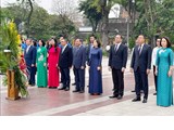 Lãnh đạo thành phố Hà Nội dâng hoa kỷ niệm 154 năm Ngày sinh V.I.Lênin